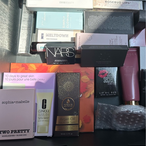 ‼️FINAL OFFER‼️NWT MAKEUP/SKINCARE/HAIR BUNDLE: EVERYTHING IN BOX!!! - Picture 8 of 10